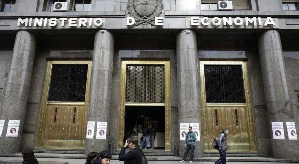 Alerta de bomba provoca desalojo total de Ministerio de&nbsp;Economía