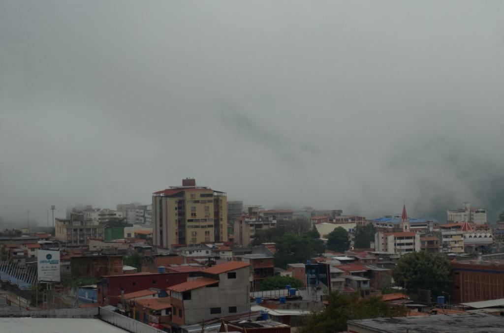 Delcy Rodríguez militariza zona tras terremotos; denuncias por&nbsp;lentitud