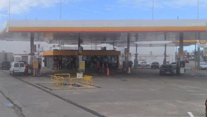Dos personas fueron baleadas durante un violento robo en una estación de servicio de&nbsp;Lanús