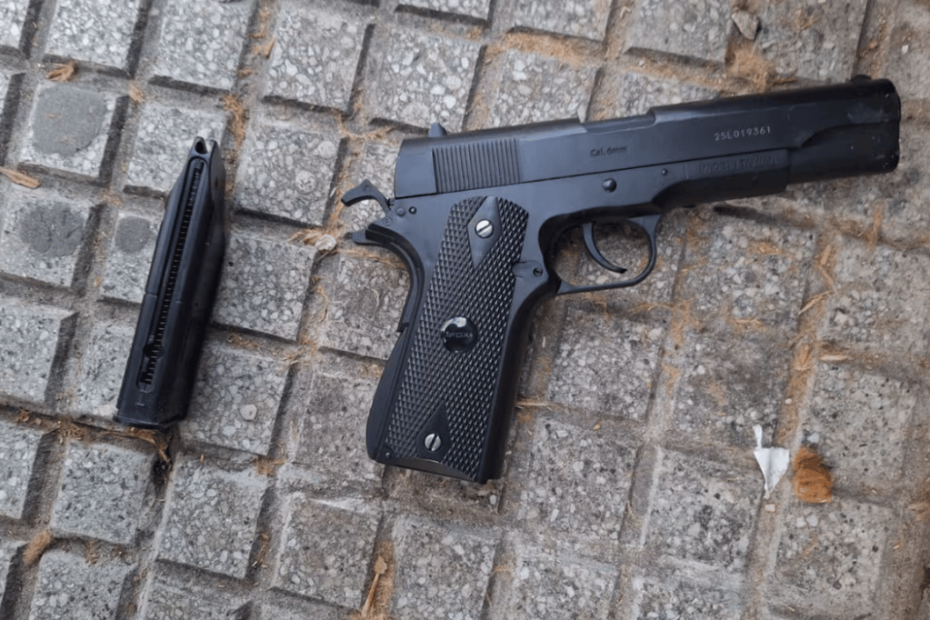 Brutal asalto en Quilmes: cinco delincuentes golpearon a un padre frente a sus hijos de 13 y 6&nbsp;años